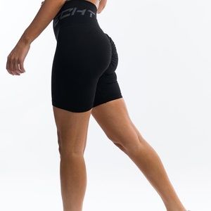 ECHT Arise Scrunch Shorts